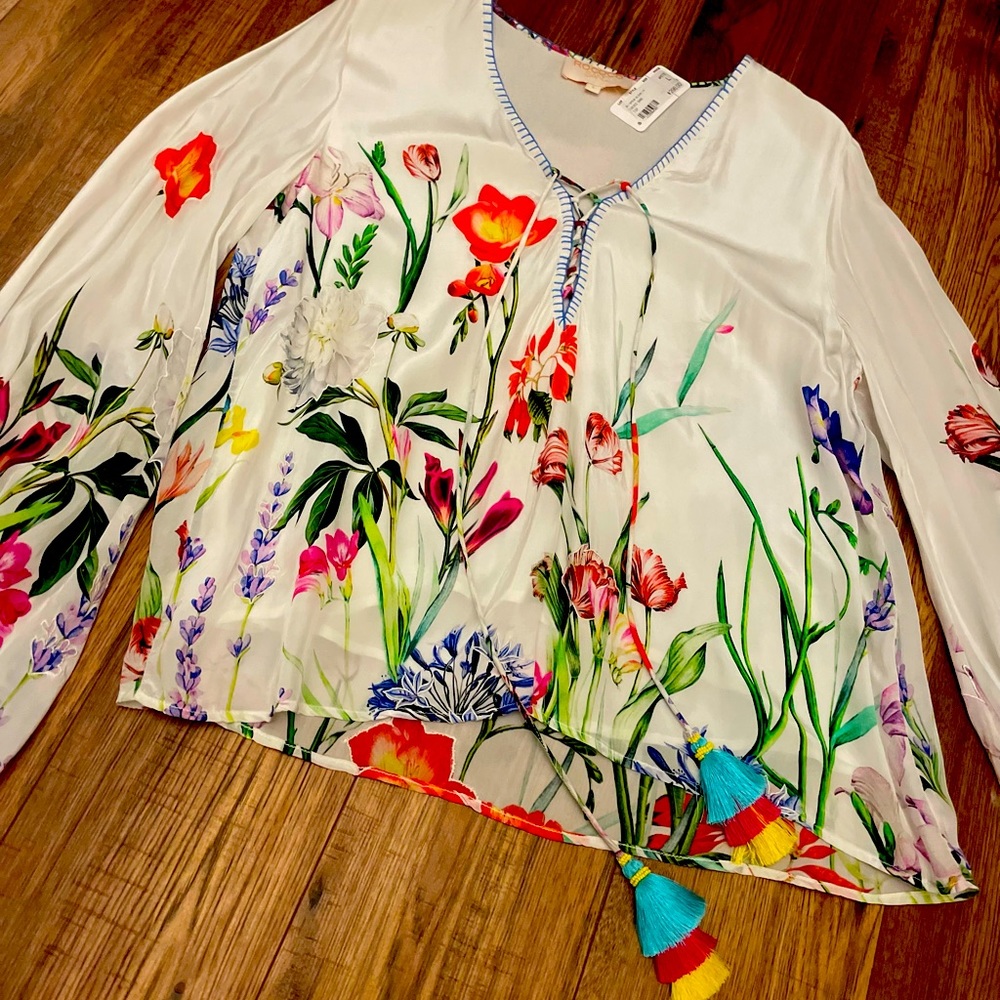 NWT!!! Gorgeous Rococo Sand Blouse. Large.